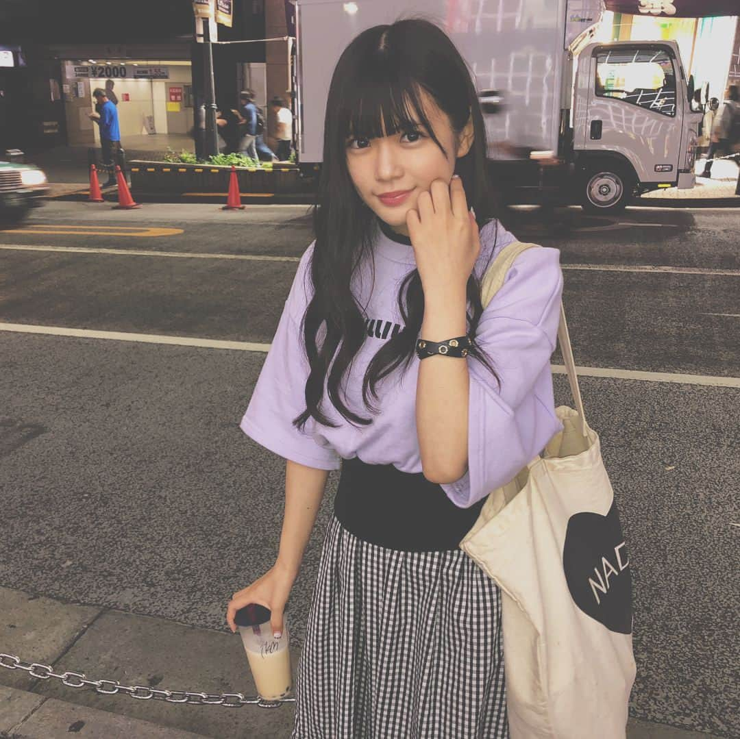 望月朱音  さんのインスタグラム写真 - (望月朱音  Instagram)「今日は この服寒かった🤢🤢 ムラサキあんまり着ないからレア！！ ライブ前せりなとタピオカのんだ🤢🤢 #アイドル #タピオカ #秋やね #lillilly #リルリリー #whoswhochico」9月12日 21時19分 - motizuki_akane