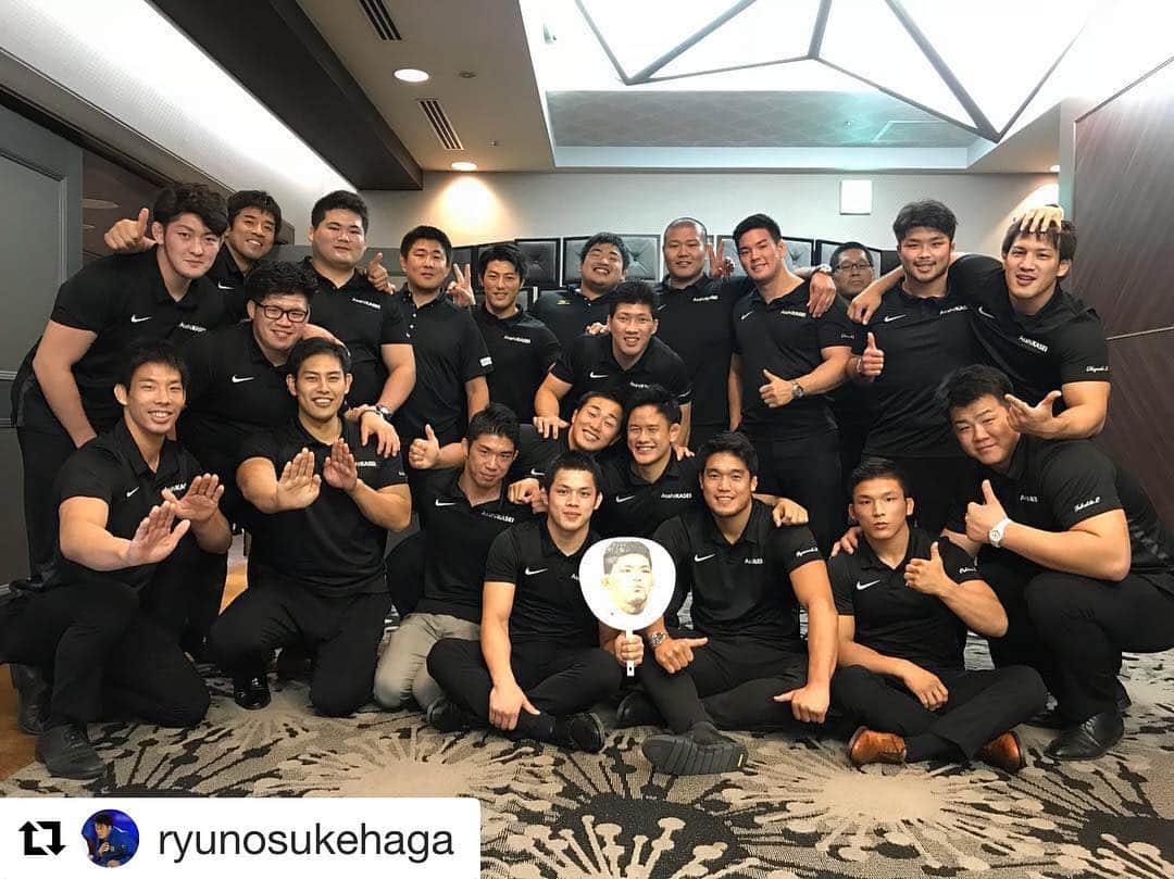 小林悠輔のインスタグラム：「#Repost @ryunosukehaga with @get_repost ・・・ AsahiKASEI judo team 厚木支部の後援会総会 いつも応援してくださる社員の方々に感謝。 @ono0203 次回は！ #asahikasei#nike#judo#team」