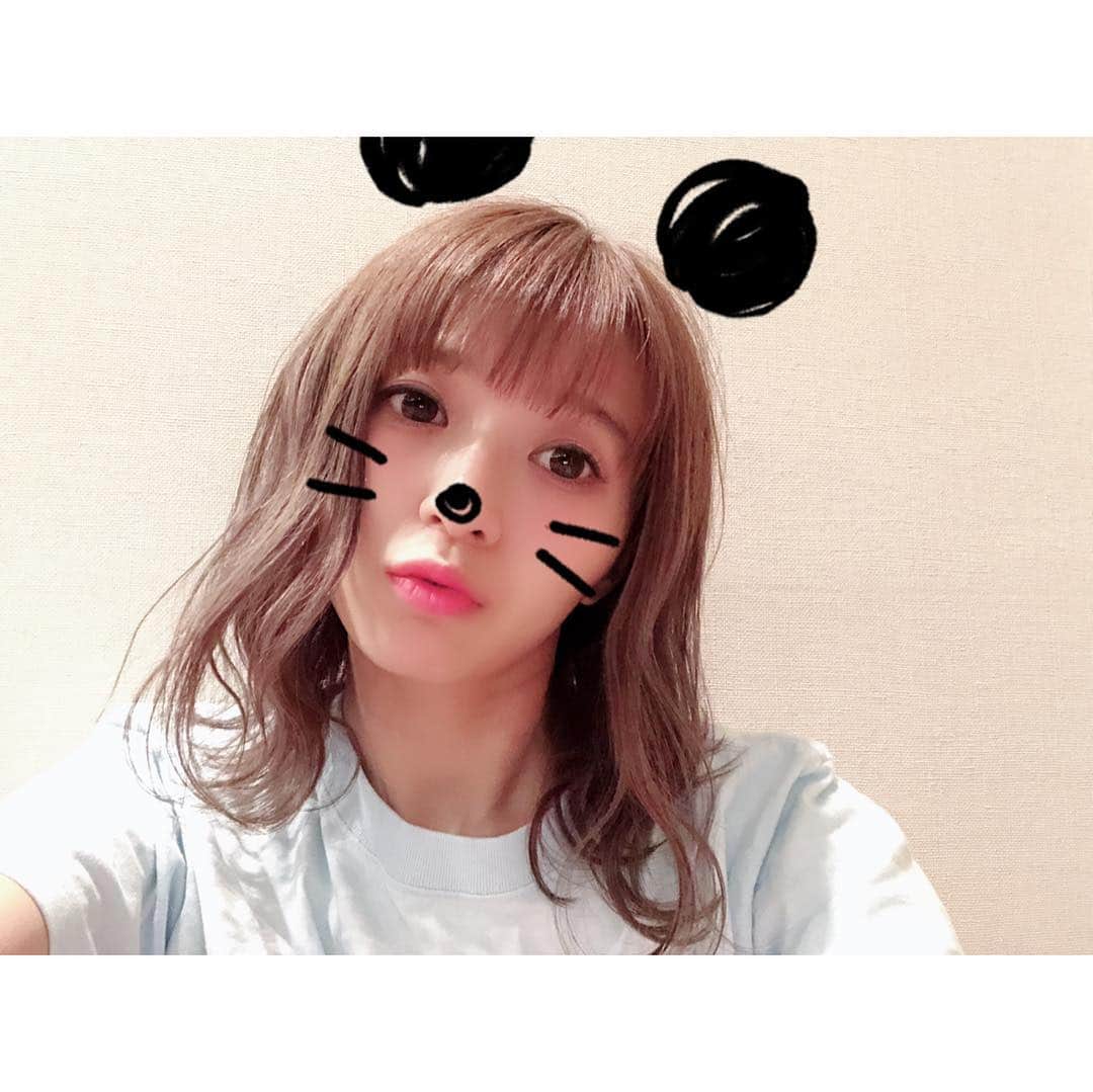 林弓束さんのインスタグラム写真 - (林弓束Instagram)「ヘアメンテ✨ #ALLY のあべさんに つるつるヘアにしてもらったよ。 秋っぽくとお願いして少しラベンダーをいれてもらいました✨ 髪はすこーしのびてきた😁💓 ふわふわにまいてもらって✨ ありがとうございました😄！！」9月13日 0時06分 - hayashiyuzuka