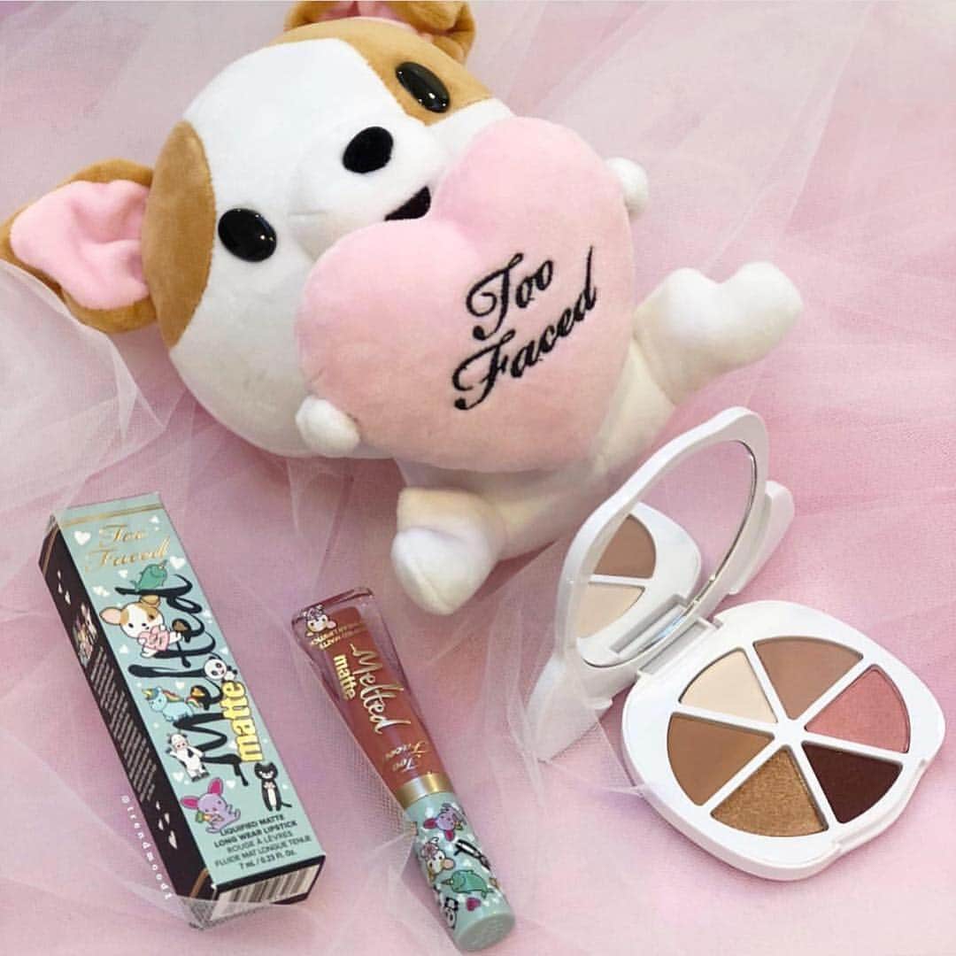 Too Facedさんのインスタグラム写真 - (Too FacedInstagram)「Fall in puppy love with three new @clovertheexplorer inspired products; the purely-pigmented Pretty Puppy Palette, the peachy Melted Clover ll and the snuggly Stuffed Clover plush puppy! All three limited edition products are available exclusively on toofaced.com! In honor of this pawsome launch, we are donating $150,000 to @bestfriendsanimalsociety- because we want every pup to find their furever home❤️ 🐶 Photo: @trendmood1 #tfclover #toofaced」9月13日 2時01分 - toofaced