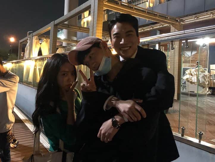 クォン・スヒョンさんのインスタグラム写真 - (クォン・スヒョンInstagram)「촬영 없는 날 현장가서 놀기 1  #하늘에서내리는1억개의별」9月13日 14時16分 - hsu_hyun