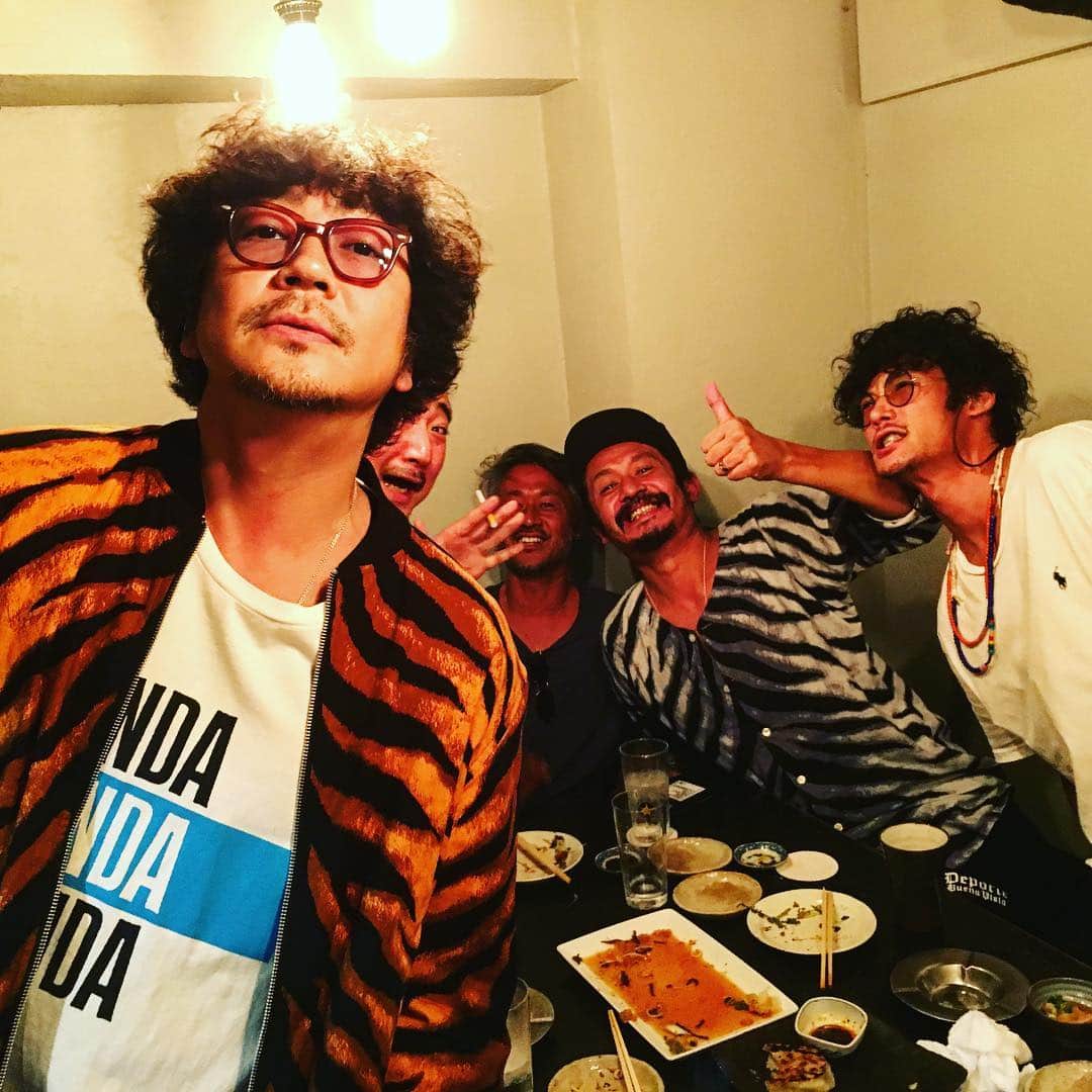月に吠える さんのインスタグラム写真 月に吠える Instagram 元ヴェルディで元ワコマリアで 現ブエナビスタの石塚くん 今は スペインはバルセロナにて うどん屋を経営中なり 彼の月に吠える キャップも 活躍しているのでござる Keijiishizuka
