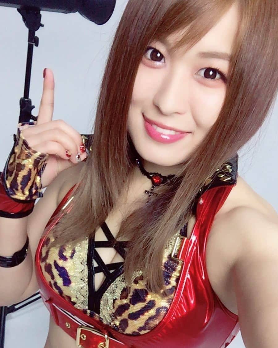 紫雷イオさんのインスタグラム写真 - (紫雷イオInstagram)「This weekend I will go to  #NXTTampa 9/14 #NXTVenice 9/15  I’m ready!!!! 🔥🔥🔥🔥 #WeAreNXT」9月13日 7時38分 - iyo_sky