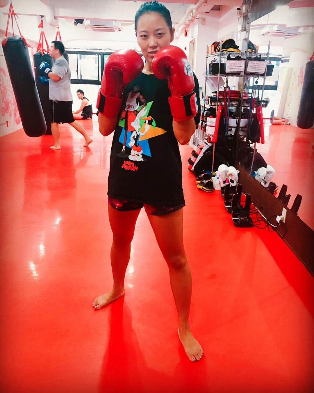 小野美公さんのインスタグラム写真 - (小野美公Instagram)「モーニングボクササイズ😳🥊 レベルアップするんだ… 1ヶ月ぶりでも、気持ちは３日ぶりくらい…笑 コツコツって難しいなぁ🤯  #❤️ #sing #dance #music #데일리룩 #멋스타그램 #촬영중 #아티스트 #코디 #스타일링 #패션스타그램 #옷스타그램 #멋스타그램 #恵比寿マスカッツ #スーブー #에비스마스캇츠 #ebisumuscats」9月13日 10時42分 - mikuhead