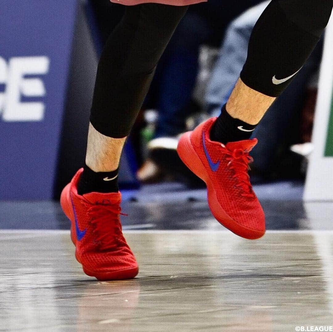 B Leagueさんのインスタグラム写真 B Leagueinstagram このバッシュを履いている選手は 誰でしょう ヒントは 千葉に移籍後も健在のあの合言葉 おいさー 千葉ジェッツ 田口成浩 バッシュ かっこいい 足元クラブ あしもとくらぶ 足元