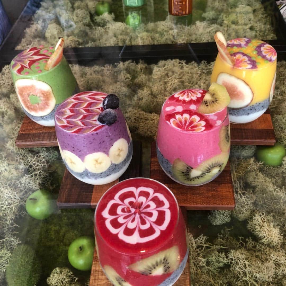 岡本依子のグルメインスタ