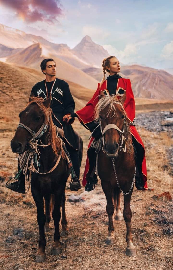 Murad Osmannのインスタグラム：「agestan (my birthplace and my homeland region) for really long time. I never expected that I would enjoy it so much and that its nature and people will forever stay in my heart. Our region is full of amazing and talented people.  #РоссияИзДомаКавказ」