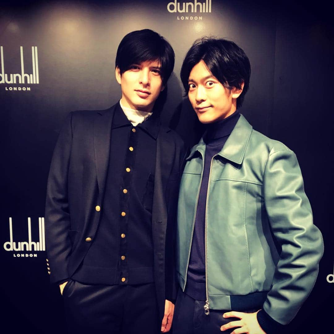 城田優さんのインスタグラム写真 - (城田優Instagram)「昨日はdunhillのパーティーへ  #dunhillGINZA #お知り合いにたくさん会えた #このお洋服可愛くないですか #学ランじゃないよ #デザイナーのマークさんにもご挨拶 #ファッション楽しいわん @Alfred Dunhill Ginza Home Renewal Party」9月14日 18時52分 - yu_shirota