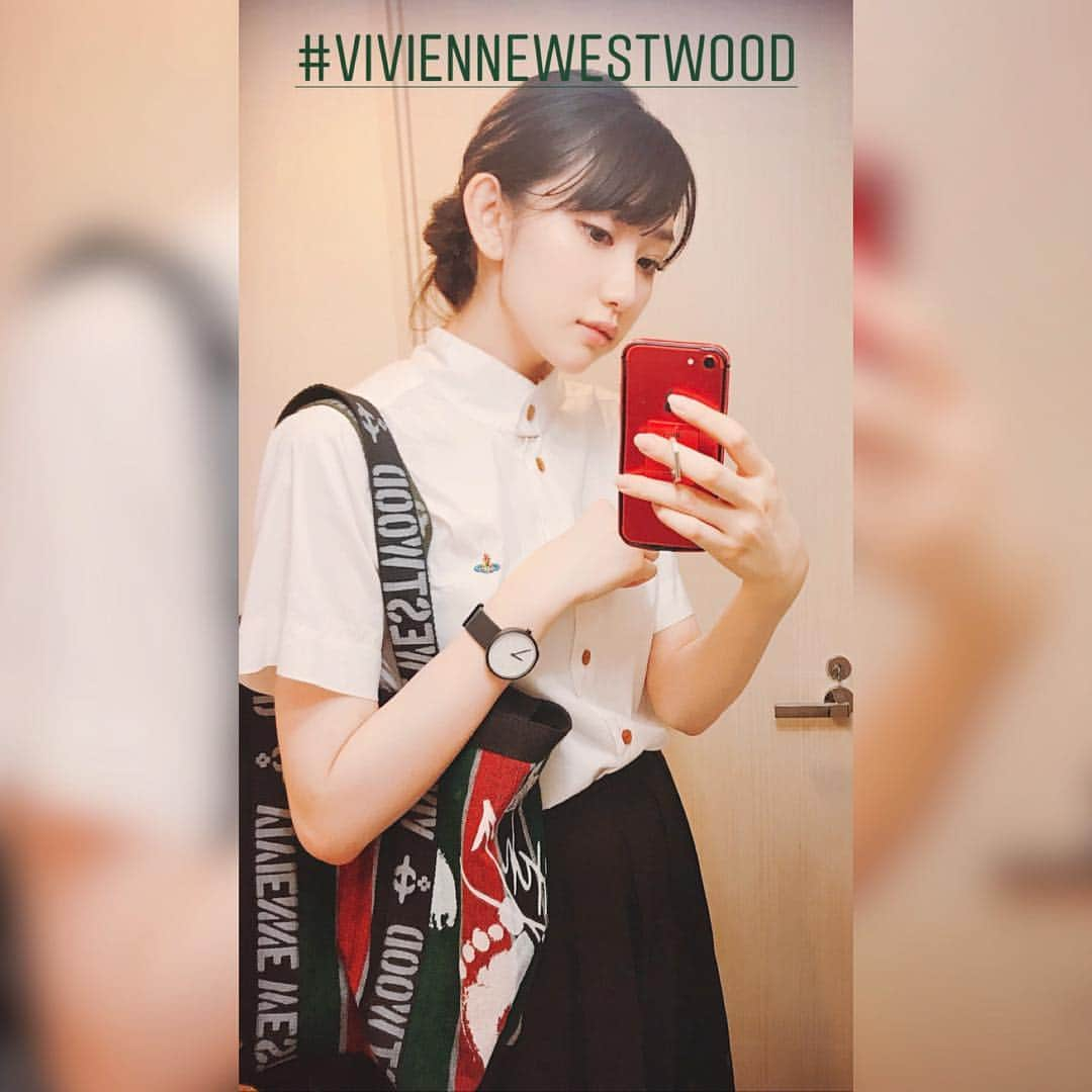 黒田瑞貴さんのインスタグラム写真 - (黒田瑞貴Instagram)「#viviennewestwood ♡ 新作トート！ #vivienne  #トートバック #Shirt #fashion #ootd #watch #mavenwatches #mavenjapan #instagood #instafashion」9月14日 10時38分 - kurodamizuki_