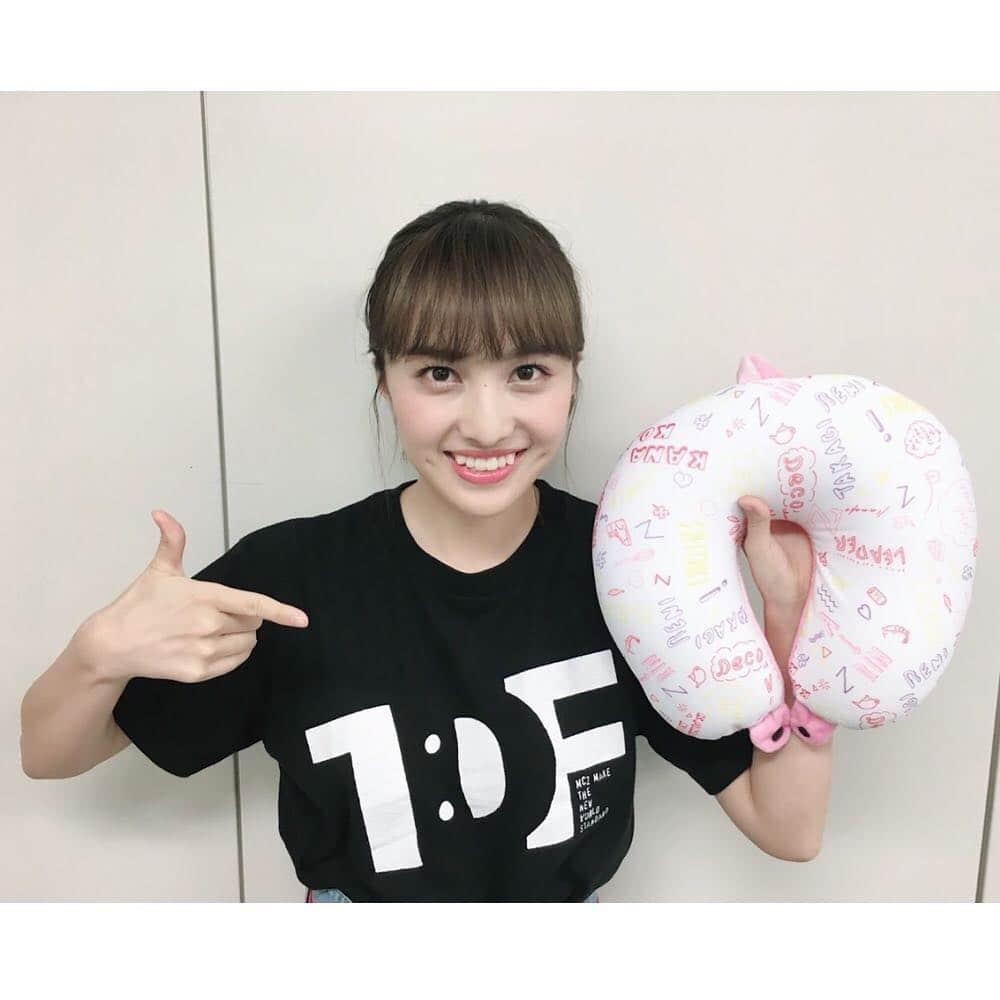 3COINSさんのインスタグラム写真 - (3COINSInstagram)「🍑いよいよ明日、発売！🍑 . 『スリコのヒロイン ももいろコインズZ』 いよいよ明日9/15(土)販売スタート！ ラインナップはもうチェックしていただけましたか？ まだの方はぜひ公式ホームページより特設サイトをチェックしてみてくださいね♪ . 姉妹ブランドASOKOでもコラボレーションを実施していますので、ぜひチェックしてみて下さいね！ ご来店お待ちしております！ . 「ASOKO de MOMOIRO CLOVER Z」コラボグッズが名古屋でも購入できます！ . <場所>　愛知県名古屋市中村区名駅1-1-2　3COINS OOOPS!ゲートウォーク名古屋店 <期間>　2018年9月15日（土）～9月24日（月・祝） <営業時間>　10:00～21:00 . ※3COINS OOOPS!ゲートウォーク名古屋店では「スリコのヒロイン ももいろコインズZ」アイテムの販売はございません。 お買い求めの際は、3COINS 名古屋サンロード店（中村区名駅4-7-25 名古屋地下街サンロード）をご利用ください。 . #ももいろクローバーZ  #ももクロ #momoclo #百田夏菜子 #佐々木彩夏 #玉井詩織 #高城れに #かなこ #あーりん #しおりん #れにちゃん #3COINS  #スリーコインズ #コラボレーション #コラボ  #プチプラ #TDF」9月14日 12時21分 - 3coins_official