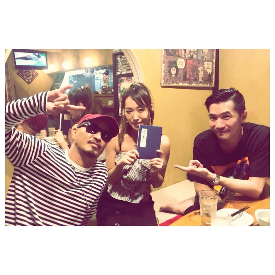 MAYUMIのインスタグラム：「@tomi_eofficial さんのReseption party でDJします♪  画集 富壱 tomi-e "艶"をまだチェックしてない方はぜひ購入して遊びに来てください♪  30th.sun. 5pm - 9pm  詳細はこちら ↓↓↓↓↓ 2018.09.29sat-30sun  原宿SO1 Galleryにて画集 富壱 tomi-e "艶"の発売記念イベントを行います。画集に収められた作品や新作の展示、IWA JEANSとダブルネームのJacket、VIIDAとこのイベントだけの限定コラボアイテムの販売もします。遊びきてね🙌 29th.sat. 1pm - 9pm 30th.sun. 12pm - 5pm Reseption party 30th.sun. 5pm - 9pm ＊Reseption partyはInvitationをお持ちの方、エントランスにて画集をご購入された方のみのご入場とさせて頂きます。」