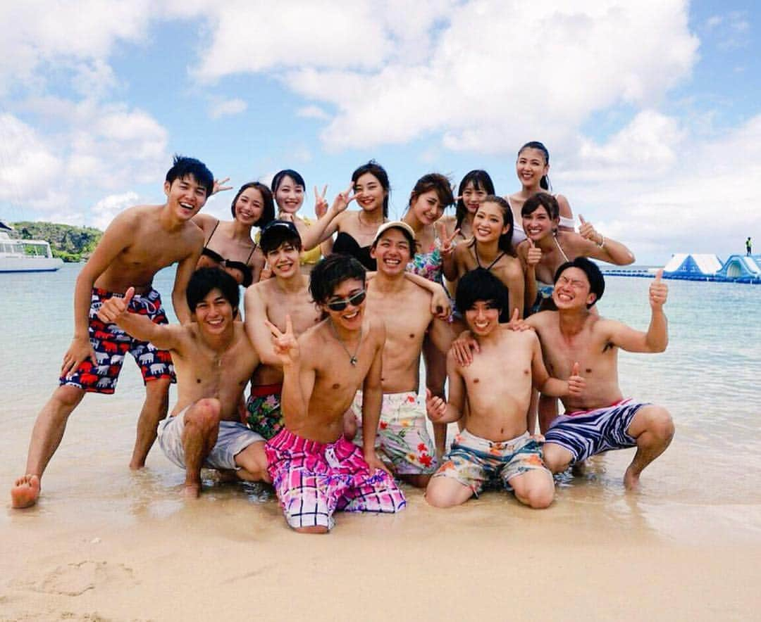 まあみさんのインスタグラム写真 - (まあみInstagram)「#オトシアイ #abematv  本日22:00～ 第三話放送🏖🌞 * * この回は#水着 だよ～👙🌞🌴 ちょっと危ないかも……🤭💓 * * #最後まで生き残るのは誰だ * * 唯一の集合写真かな？😊👫 ※カメラマン(男性メンバーコウシロウ) #恋愛リアリティーショー  #出会えた奇跡#最高の仲間#出会いの順番は時間じゃない#絆#もう落としたくない#落ちたくない」9月14日 19時39分 - maami_1125