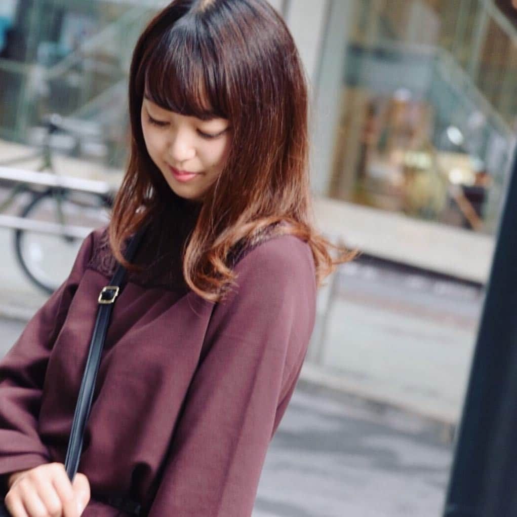 石橋美季のインスタグラム：「撮ってもらった写真です📸 最近は秋服を選ぶのが楽しいですね〜☺️ #千葉大#ミスコン#石橋美季」