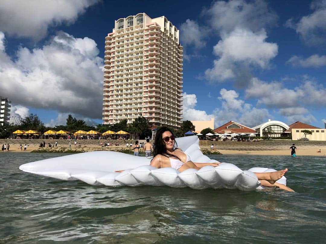 矢吹春奈さんのインスタグラム写真 - (矢吹春奈Instagram)「In Okinawa with @kenichi_ogura  @junichihamana  Birthday trip 😊✨」9月15日 15時59分 - yabukiharuna