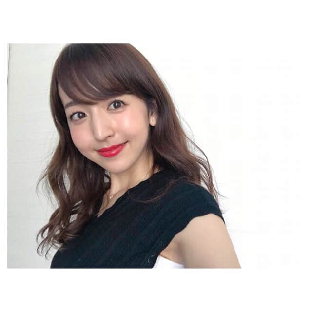 伊藤弘美さんのインスタグラム写真 - (伊藤弘美Instagram)「☺︎﻿ ﻿ 赤リップ…💄 ﻿ ﻿ 新鮮☺️✨﻿ ﻿ #赤リップ #赤 #rouge﻿ #make #makeup  #elegance #liquidrougebijou」9月15日 16時59分 - hiromi_ito831