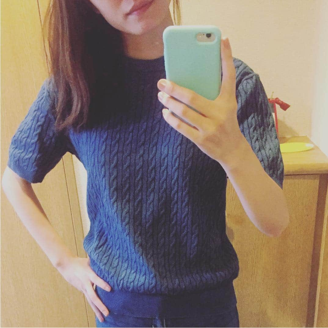 みうなさんのインスタグラム写真 - (みうなInstagram)「モデルしていて良かったことはフリマアプリで服を売るときに、このようにして、自分が着用モデルになれるからちょっと便利。サイズぶかぶかだから売っちゃう💕  #モデル #しました #unitedarrows #半袖ニット」9月15日 23時48分 - miuna_saito