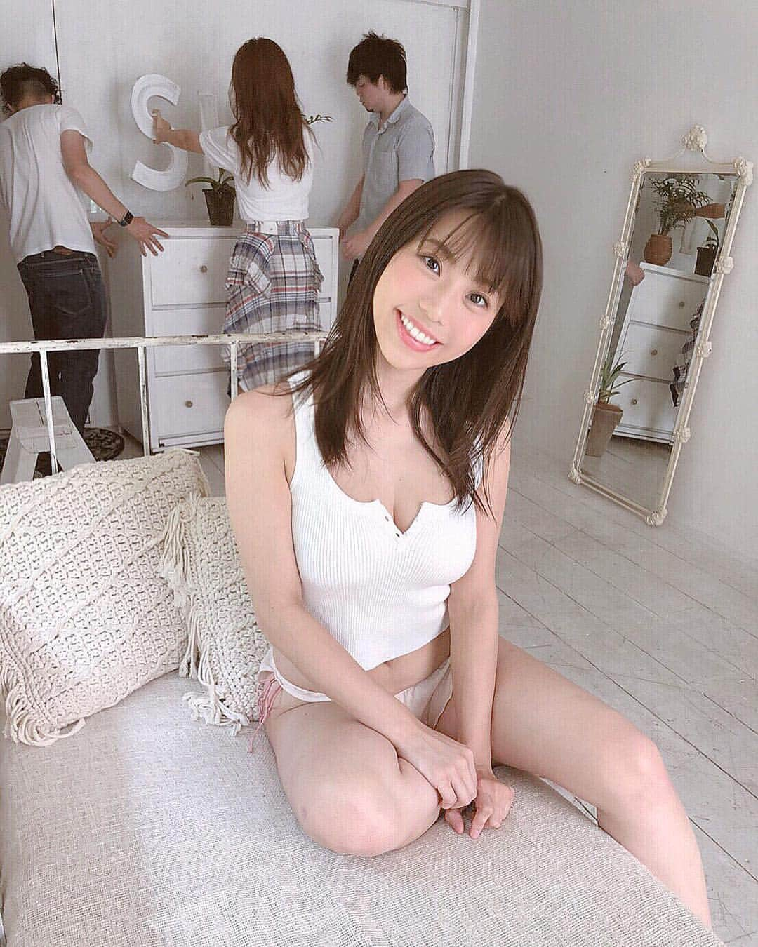 鈴木ふみ奈さんのインスタグラム写真 - (鈴木ふみ奈Instagram)「#週刊SPA!特大合併号、みうらじゅんさん×リリーフランキーさんのグラビアン魂のオフショット👯‍♀️💕表紙に私の名前と写真も掲載されてるので見つけてね☺️🌈 #selfie #me #i #自拍 #selfies #tbt #follow #swag #扎心了 #followme #like #fashion #tokyo  #japan #selfie #f4f #ootd #photo #love #l4l #instagood #맞팔 #tagsforlikes #몸스타그램 #东京 #动漫 #粉我 #gravure #gravureidol」9月16日 2時21分 - fuminasuzuki