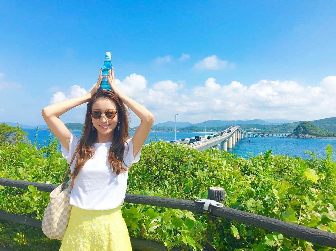 大寺かおりさんのインスタグラム写真 - (大寺かおりInstagram)「山口県の角島なう☀️😊🏖 海がとってもキレイで気持ちいいです☺️ . たくさん写真撮ったのでまたアップします✨ . #角島 #角島大橋 #山口 #下関 #角島サイダー #コバルトブルー #インスタ映え #絶景 #インスタ映えスポット #海 #青空 #橋 #ファインダー越しの私の世界 #写真好き #yamaguchi #happy #beach #sea #sky #instagood #instajapan #photo #photography」9月16日 14時05分 - kaori_ootera