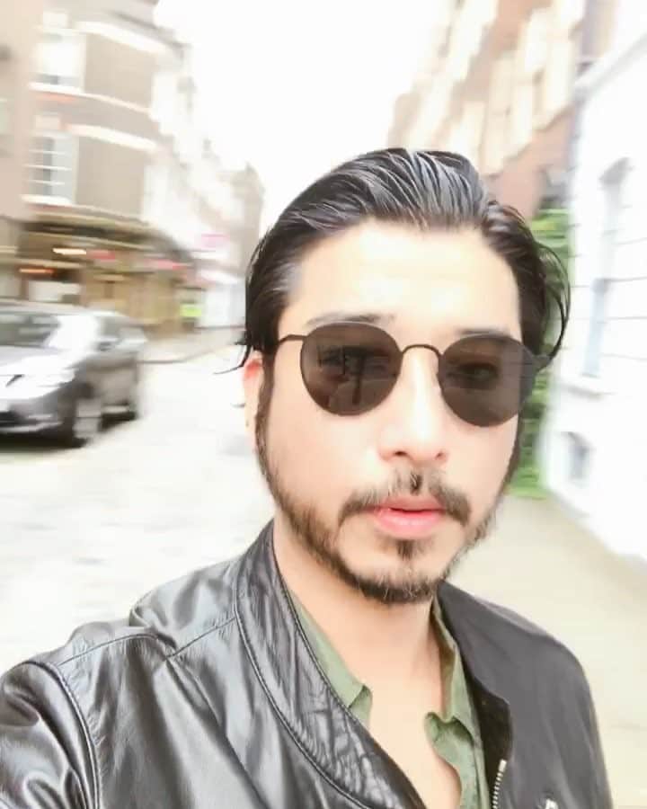 小塚源太のインスタグラム：「Good morning London🇬🇧 #おはようございます」