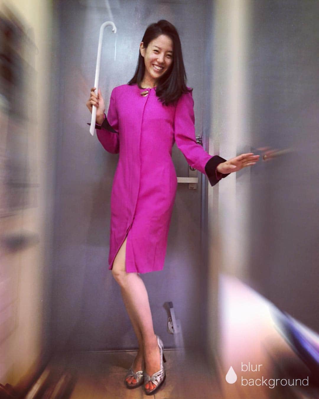 則松亜海のインスタグラム：「いよいよ、明日です！ 当日券もありますので、お時間ありましたらぜひぜひお越しください！ . #ブルームード #トークアンドライブ #母の30年前のワンピース #バブリー #授業参観これ着てきた #ミスディオール #あげる写真がない #明日はこれ着ませんよ」