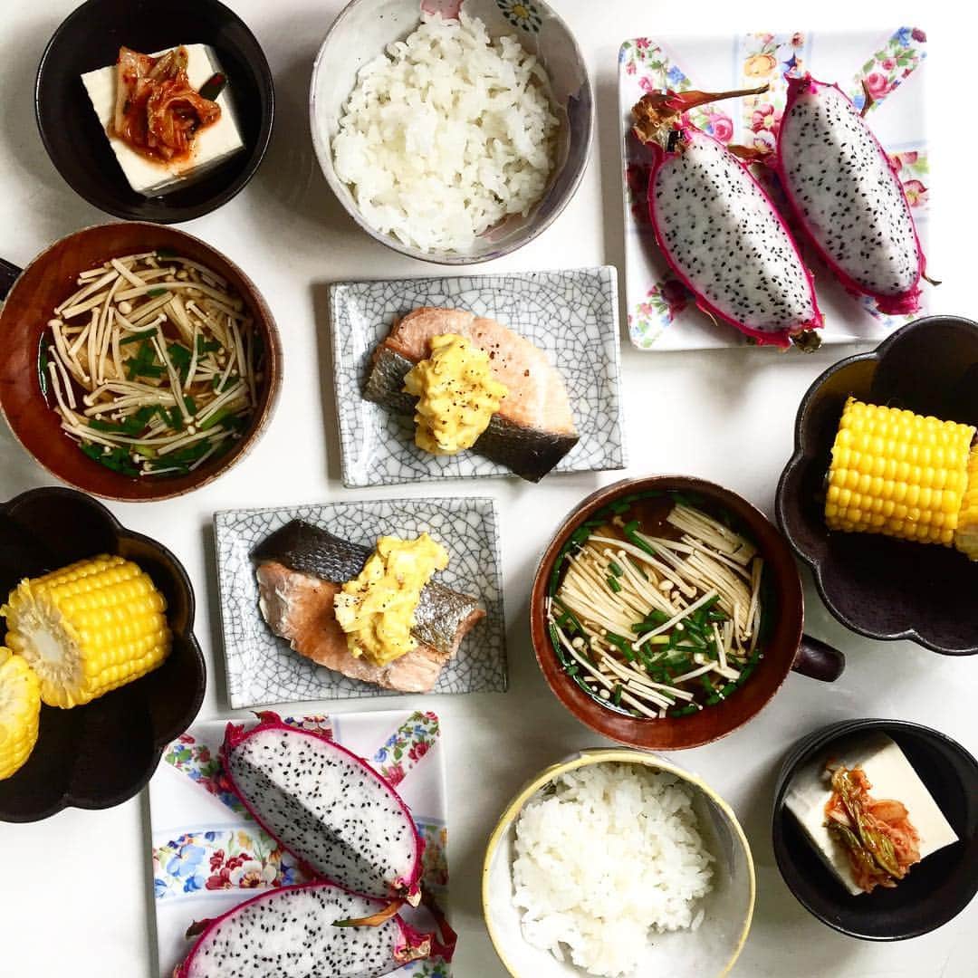 増山敬子さんのインスタグラム写真 - (増山敬子Instagram)「休日ゆっくり作れるご飯が幸せでありますっ☺️ * #朝ごはん#昼ごはん#天気良くて気持ちいい#ベランダ#遅めのご飯」9月17日 11時42分 - keikomasuyama