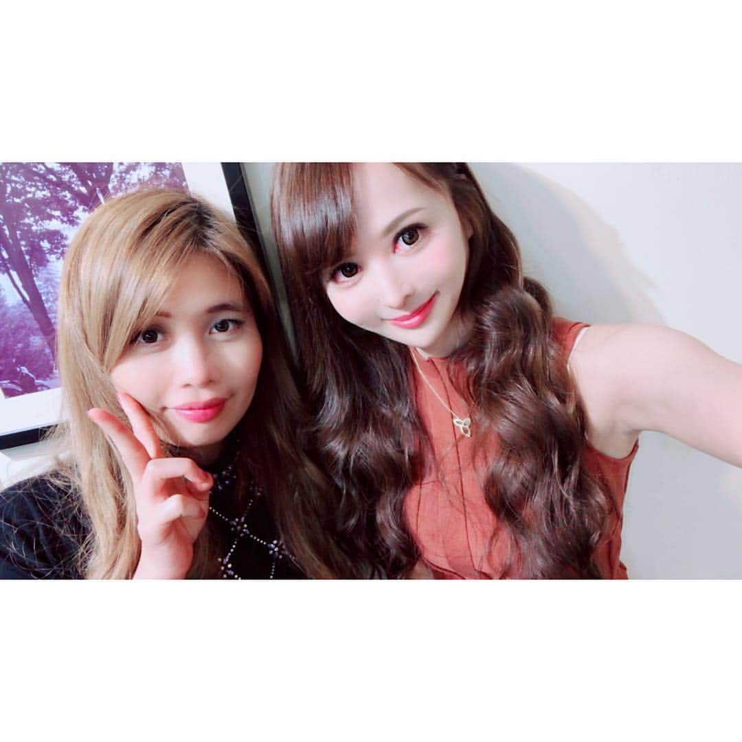 望月美穂のインスタグラム：「Lapis行ってきたよー♡ . 指名はきょんさん♡ 髪暗くしたよ〜💓💓 . すごーく伸びました♥️ また近々トリートメントお願いします(*´ω`*)♡ . . #ラピス渋谷#lapis渋谷#lapis #カラー#トリートメント #東京#渋谷#美容院  #フォローミー#followme #follow#followalways #tagsforlikes#tflers#instagood #instalike#like4like#instadaily #tokyo#shibuya」