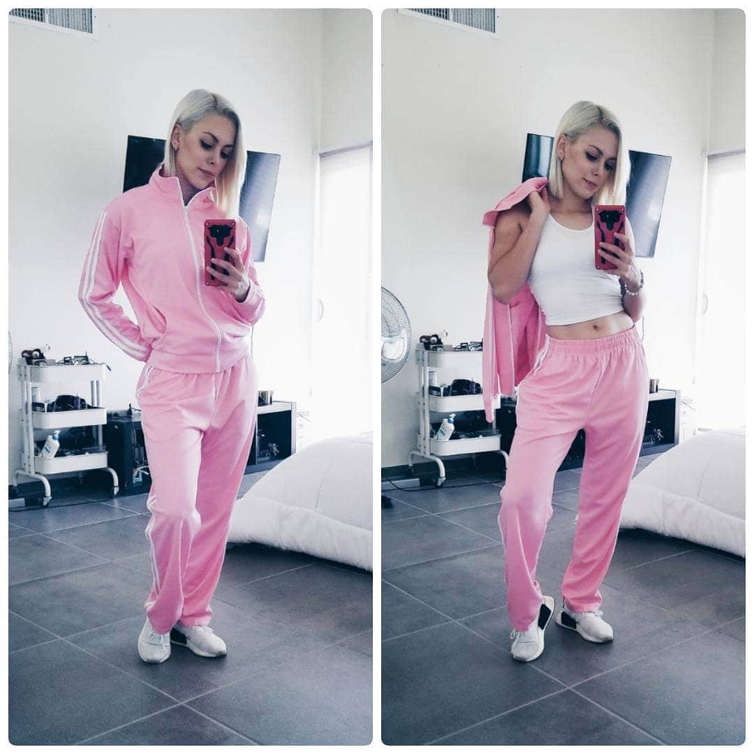 Nadya Antonさんのインスタグラム写真 - (Nadya AntonInstagram)「WHISLIST, Thank you to anonymus!  New Android 18 pink gym photoshoot very soon! Remember that there's more Items on my wish list ♡ And remember to add a note!  Hairstyle by @vanessaimage  #dragonball #android18 #dragonballsuper #anime #android #pink #gym #nadyasonika #cosplay #mexico」9月17日 8時37分 - nadyasonika