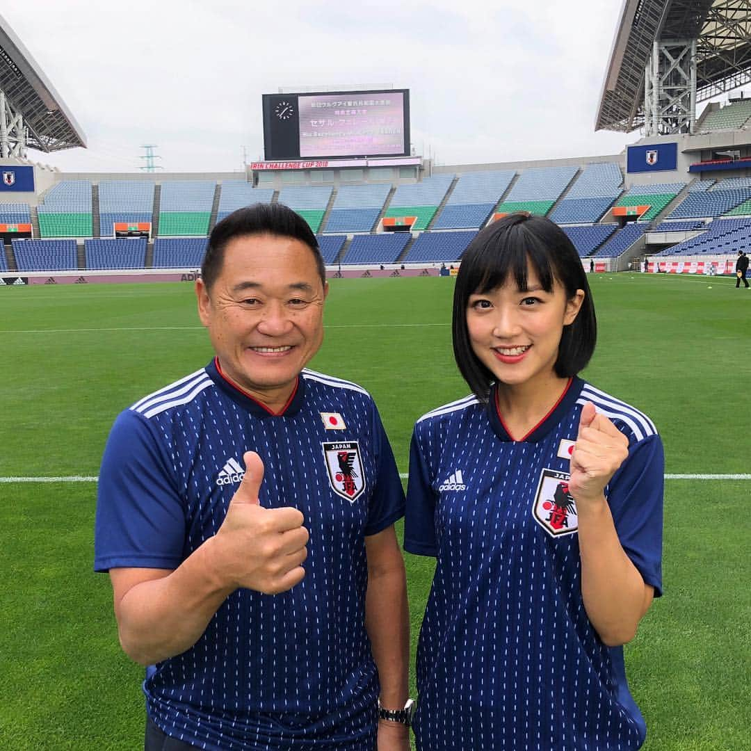 竹内由恵さんのインスタグラム写真 - (竹内由恵Instagram)「サッカー日本代表「日本×ウルグアイ」は今夜7:00から生中継です！ウルグアイは世界ランク5位の強豪。見応えある試合になりそうで、楽しみです🤗松木さんは朝から元気‼️」10月16日 14時04分 - yoshie0takeuchi