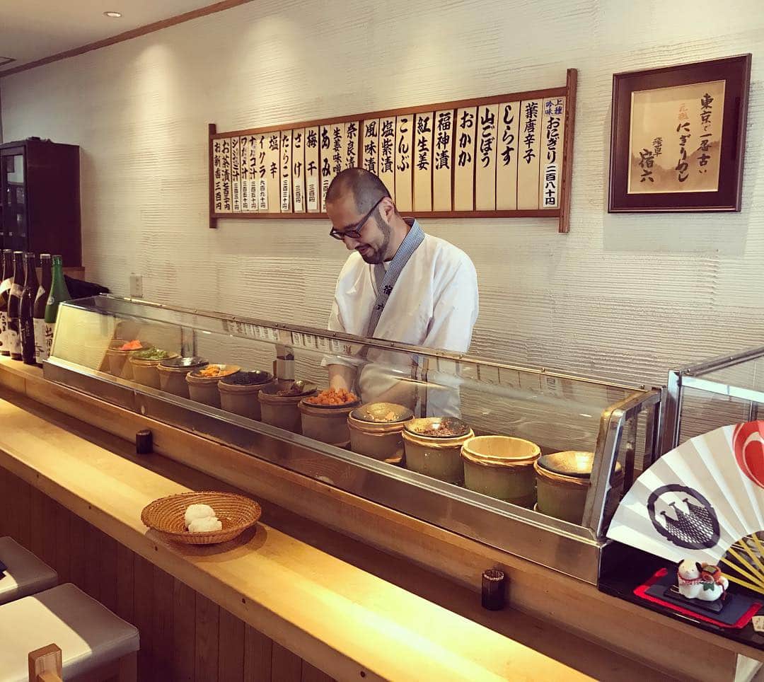 小澤陽子さんのインスタグラム写真 - (小澤陽子Instagram)「at work☻  このお酒は？？🍺この野菜は？？🥦 イートインだと？テイクアウトだと？？ . . みなさんは、増税の中での『軽減税率』 どの商品が〝対象〟で どの商品が〝対象外〟か、わかりますか❔  ２つ税率が混在することになる… このことで、現場にはどう影響するのか？  スーパーや老舗のおにぎり屋さんへ行き🏃🏼‍♀️ お客さんの正直な反応や、お店の方の感想など、 現場の声を取材しています🎤  #報道のお仕事 #2日目✯ #増税 #軽減税率 #プライムニュースイブニング  本日16:50から☻ PRIME news evening で、わかりやすくお伝えします🌠 .」10月16日 15時19分 - yoko.ozawa729