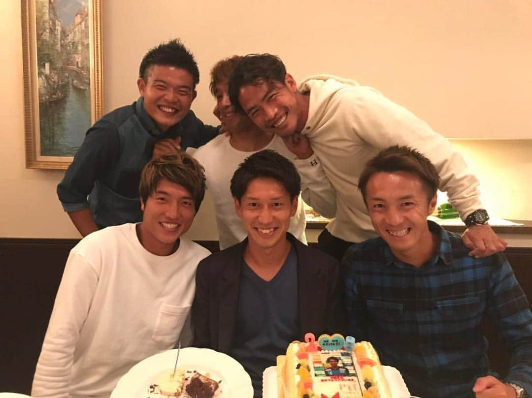 薗田淳さんのインスタグラム写真 - (薗田淳Instagram)「・ HAPPY BIRTHDAY ・ いつもお世話になっている方がイツキの28歳誕生日会を開いてくれたのでみんなでお祝いしました。 おめでとう㊗️🎉 早く素敵なパートナーをみつけようね💍 ・ #italianfood  #bbakita #instagram  #instacake」10月16日 11時12分 - jun_sonoda_33