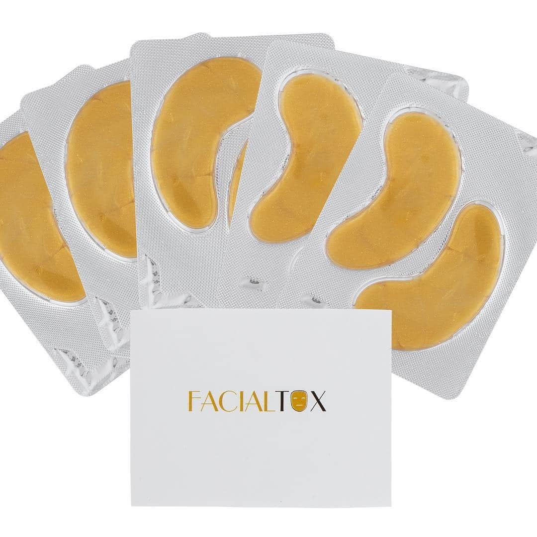 nailart.vids.sのインスタグラム：「24k Under Eye Mask 😍 www.facialtox.com #facialtox #undereyemask #vitamincserum #goldmask」