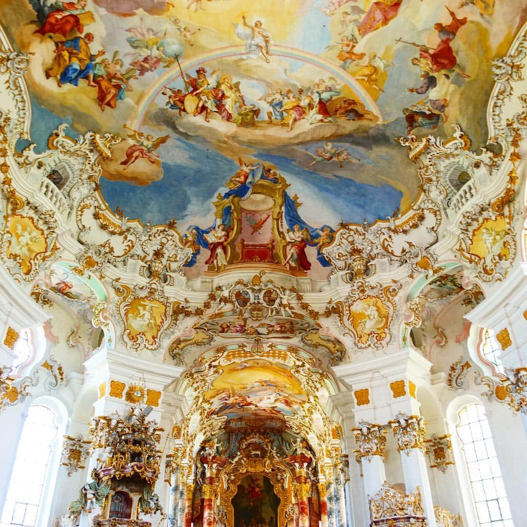 川原亜矢子のインスタグラム：「Pilgrimage Church of Wies ヴィース教会 #wieskirche #steingaden #bavaria #germany #rococo #decoration #worldheritage #trip #シュタインガーデン #バイエルン州 #ドイツ #教会 #ロココ #装飾 #世界遺産 #旅」