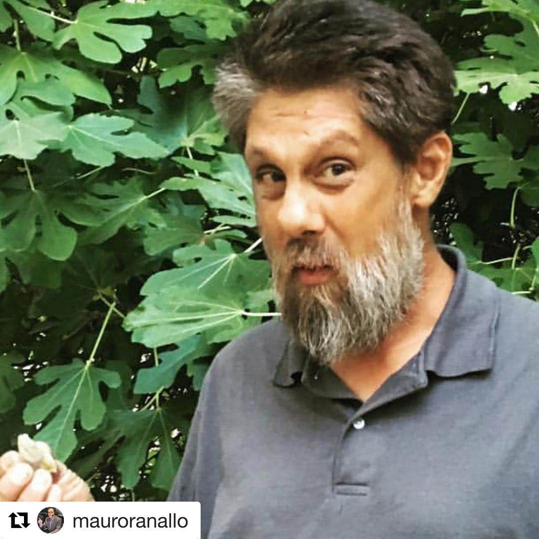 エディ・ケイヒルのインスタグラム：「#Repost @mauroranallo with @get_repost ・・・ PLEASE READ & SHARE! THE STIGMA OF MENTAL ILLNESS ROBBED @frankshamrock OF HIS BROTHER PERRY. I ASK EVERYONE WHO READS FRANK’S POST ON HIS IG PAGE TO TAKE A PLEDGE TO DO YOUR PART TO SMASH STIGMA AND HELP SAVE OUR BROTHERS AND SISTERS. THANK YOU.  #RIPPerry 🙏」