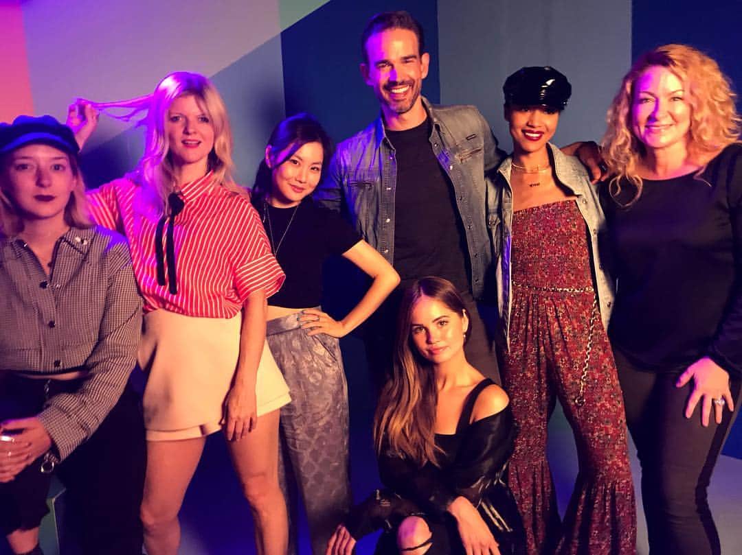 のインスタグラム：「I don’t know if you’ve seen @insatiable yet but I LOVE THESE PEOPLE — we all got together today to share our thoughts on Brick and laugh and eat snacks. Check everyone’s pages for madness.」