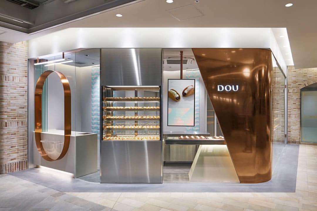 DOUのインスタグラム：「いつもご愛顧いただき、ありがとうございます。  このたびDOUアトレ川崎店は、 2018年10月14日をもちまして、閉店することとなりました。  これまでの皆様からのご支援、心より感謝申し上げます。」