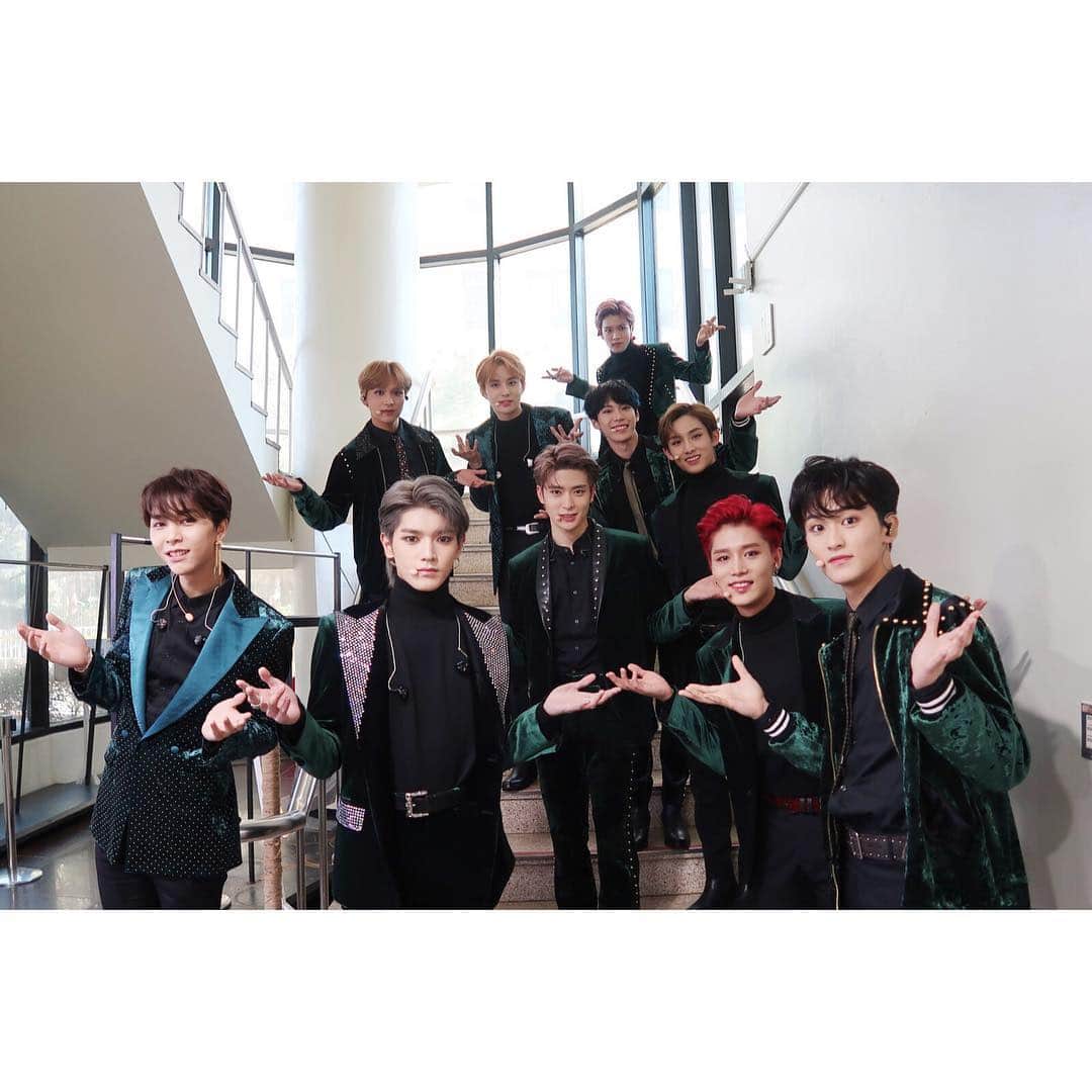 NCT 127さんのインスタグラム写真 - (NCT 127Instagram)「It's today everybody! Our album is out! Regular- Irregular is our first full album and as much as it’s our first, we put a lot of our hearts and devotion into it. I hope our music touches you as much as we want it to. Whatever the circumstance, wherever we may be, we all sincerely thank you for each and everyone of your guys' support.  Hope we can all enjoy and cherish this album while we can. Regular-Irregular let's get it!! -mark - 光阴似箭，日月如梭！ 我们的音源终于出来了！有时间的话请多多收听，并且接下来的活动也多多期待吧！之后见吧💚 -昀昀 - みなさん！ついに僕たちのアルバムが発売されました！😊 今回のアルバムは新メンバーも加わってさらにパワーアップした僕たちをお見せ出来ると思いますので期待して下さいね！- ユウタ  Xiami Music➫ http://www.xiami.com/album/2104099113 Melon➫ https://bit.ly/2IS5IQy Naver Music➫ https://bit.ly/2NDs4Gn Genie➫ https://bit.ly/2OlUlpV Bugs➫ https://bit.ly/2RLlNvE Smart URL➫ http://smarturl.it/regular_irregular  #Regular_6시음원_Brrrr #NCT127_Regular_Irregular  #Regular_Irregular  #NCT127_Regular #NCT127 #NCT」10月12日 20時03分 - nct127