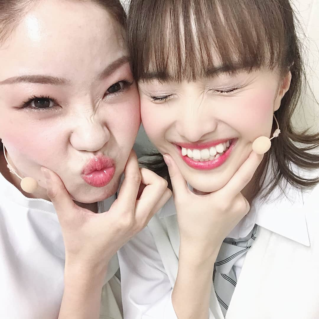 百田夏菜子さんのインスタグラム写真 - (百田夏菜子Instagram)「あやか！高校の同級生なのです。今回一緒にお仕事できて嬉しかった☺️ #ドゥユワナダンス」10月13日 12時53分 - kanakomomota_official