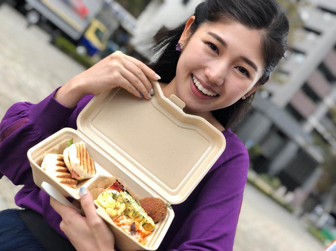 高橋幸さんのインスタグラム写真 - (高橋幸Instagram)「@italiandelica_minimo さんのおしゃれでボリューム満点のパニーノBOX！この季節、学校やお仕事の休み時間にお弁当を外で食べるのも気持ちがいいですよね🍂✨ #kagoshima」10月13日 11時51分 - sachitakahashi8