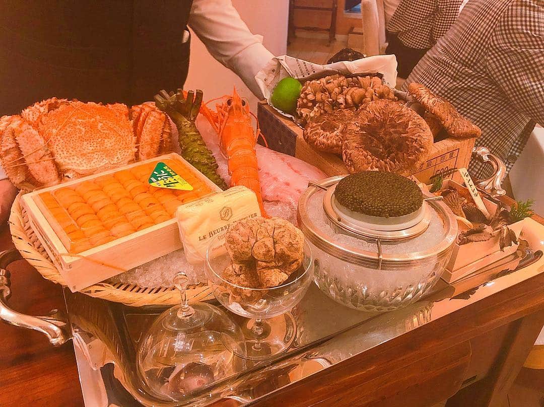 伴かなみのグルメインスタ