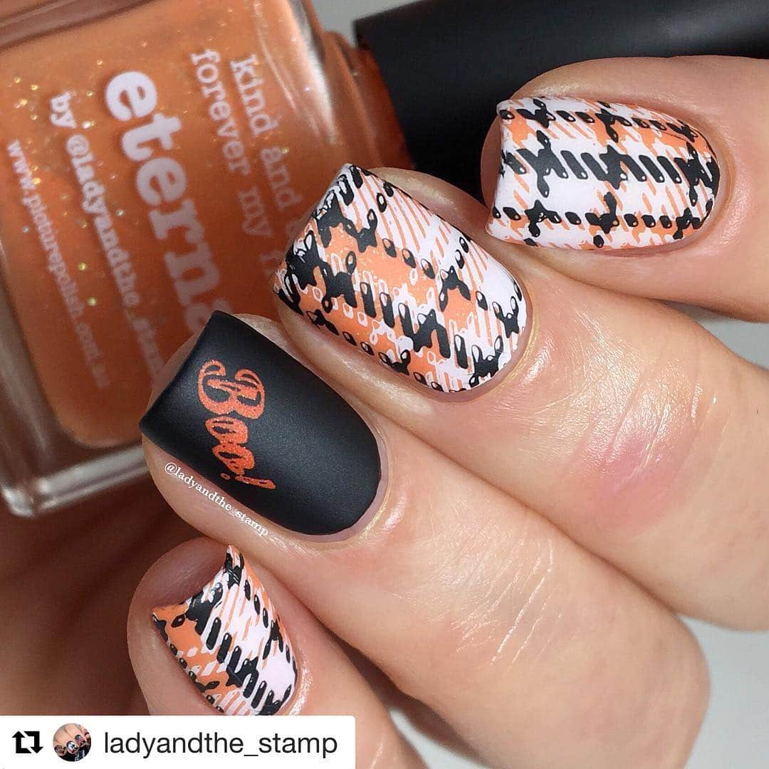 Nail Designsさんのインスタグラム写真 - (Nail DesignsInstagram)「Credit: @ladyandthe_stamp ・・・ It’s definitely Halloween.....it’s orange and black and I put a BOO on it 🎃🖤😜 In reality....I’ve been seeing a lot of these lovely plaid manis and Just needed to get in on it 🤣 . 🎃 Polish - @picturepolish eternal and @barrymcosmetics Black Forest. . 🎃 Stamping polish - @twinkled_t Glow Up and Vibin, and @colouralike  Exotic Punch. . 🎃 Stamping plate - @bornprettystore BPL-04. . . . . . . . . . . . . #picturepolish #picturepolisheternal #indiepolish #aussieindies #twinkledt #colouralike #bornprettystore #bornprettystorenailart #ladyandthestampnails #plaidnails #plaidnailart #halloween #halloweennails #halloweenplaid #orangeandblack #boo #stampingnailart #nailstamping #nailart #nailartinspiration #nailartdesign #cutenails #nails #naildesigns #nails2inspire #nailartist #nailsaddict #eternalautumn」10月13日 7時53分 - nailartfeature