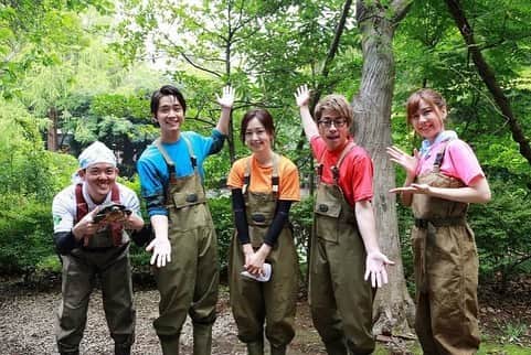 笛木優子のインスタグラム：「再投稿すみません😣  池の水をぜんぶ抜く大作戦。  明日14日(日) よる7時54分放送 テレビ東京 「 池の水をぜんぶ抜く大作戦」に出演します！  舞台はさいたま市 氷川神社 。  泥まみれになりながら、頑張りました！ 貴重な体験をさせていただきました。  ぜひみて下さい(o^^o)  みなさん、良い週末を！  #池の水ぜんぶ抜く大作戦 #池の水ぜんぶ抜く #氷川神社」