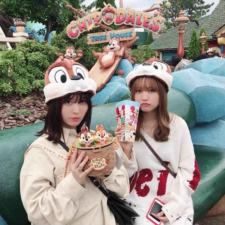 加藤玲奈のインスタグラム：「さんこいちのムードメーカー😂 いつも変わらず明るくて、たまに顔芸する涼花が愛おしくて大好き😘 涼花と私のコンビ名なかった笑 、、、と思いきやありました笑 #りょなっち 忘れてわけじゃないよ。うんうん。」