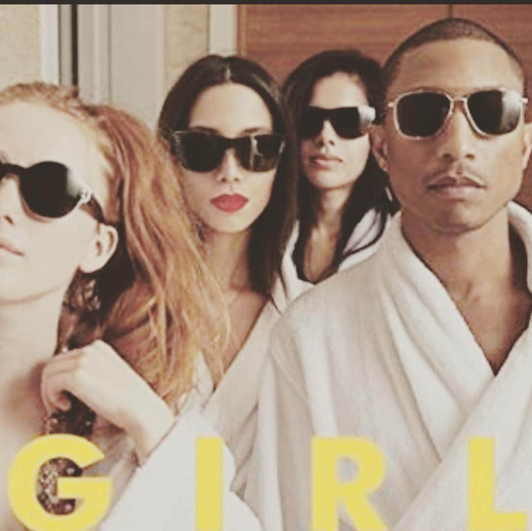 小山田圭吾さんのインスタグラム写真 - (小山田圭吾Instagram)「Mellow Eyes Sunglasses ¥23000 #pharrellwilliams @pharrell  #girl」10月13日 17時12分 - corneliusofficial