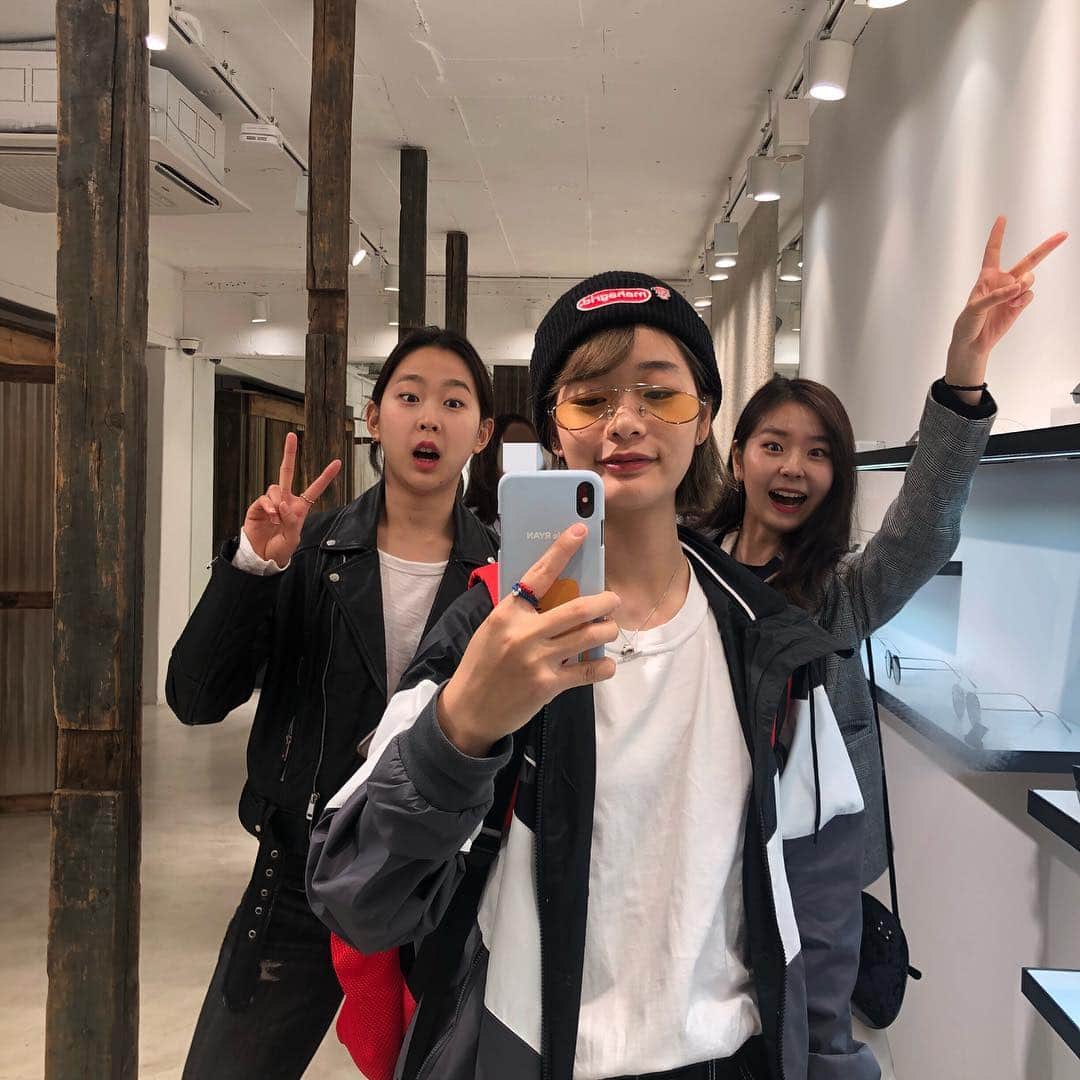 キム・ナヒョンのインスタグラム：「귀여워기여워커여워💚💖💛」