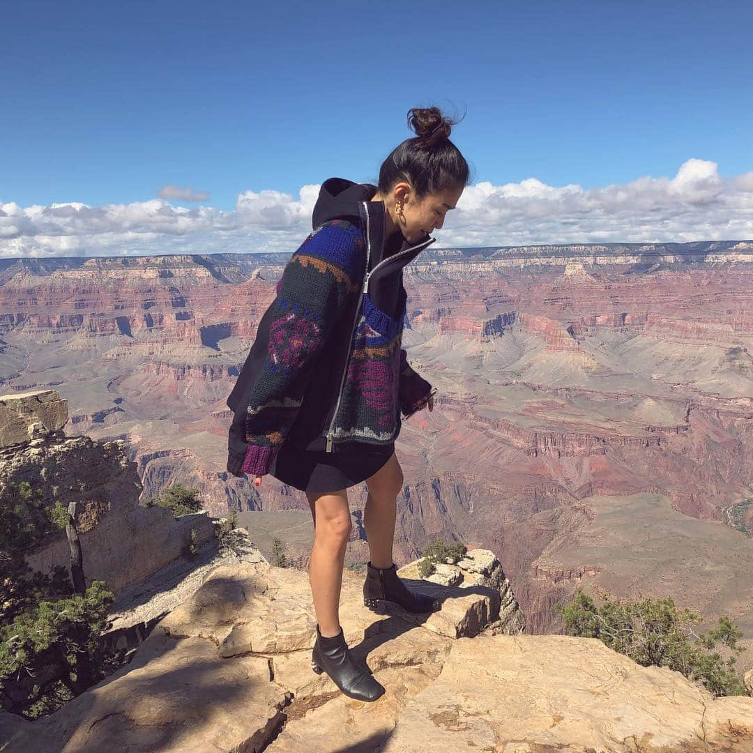 辻直子さんのインスタグラム写真 - (辻直子Instagram)「#grandcanyon#arisona#earthcolors#4th #hikingrunning #空が近くて広すぎます#こわくて動けない#いつもとちがうこと」10月13日 20時02分 - naoko.ts