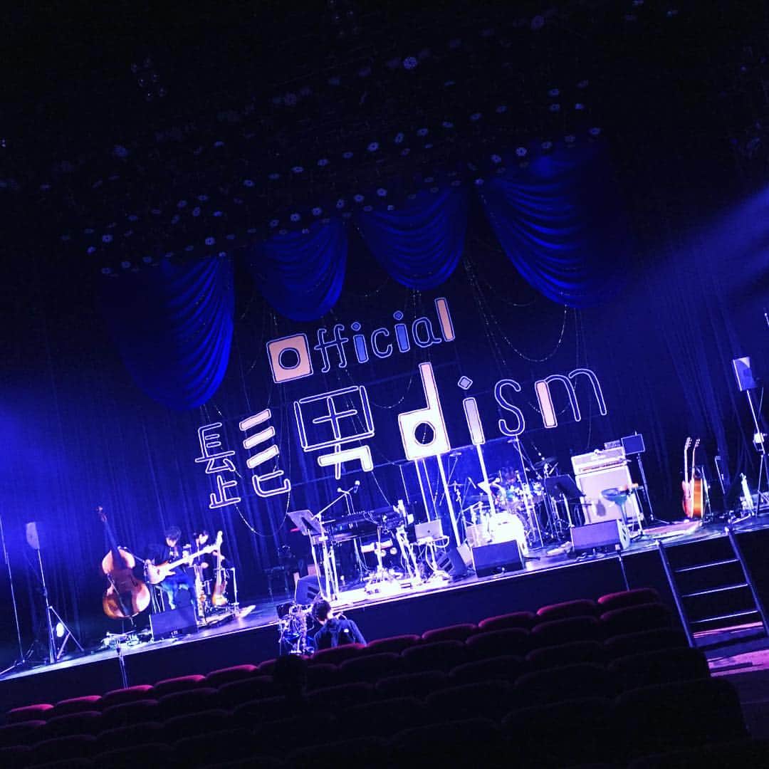藤原聡のインスタグラム：「アコースティックワンマン終わりました。 意外な曲、意外なアレンジも飛び出たり、Stand  By Youを2回やったり、本当に楽しかったです。来てくれたみんなありがとう！ 明日はラゾーナ川崎でフリーライブ！フリー！フリー！楽しもう！」