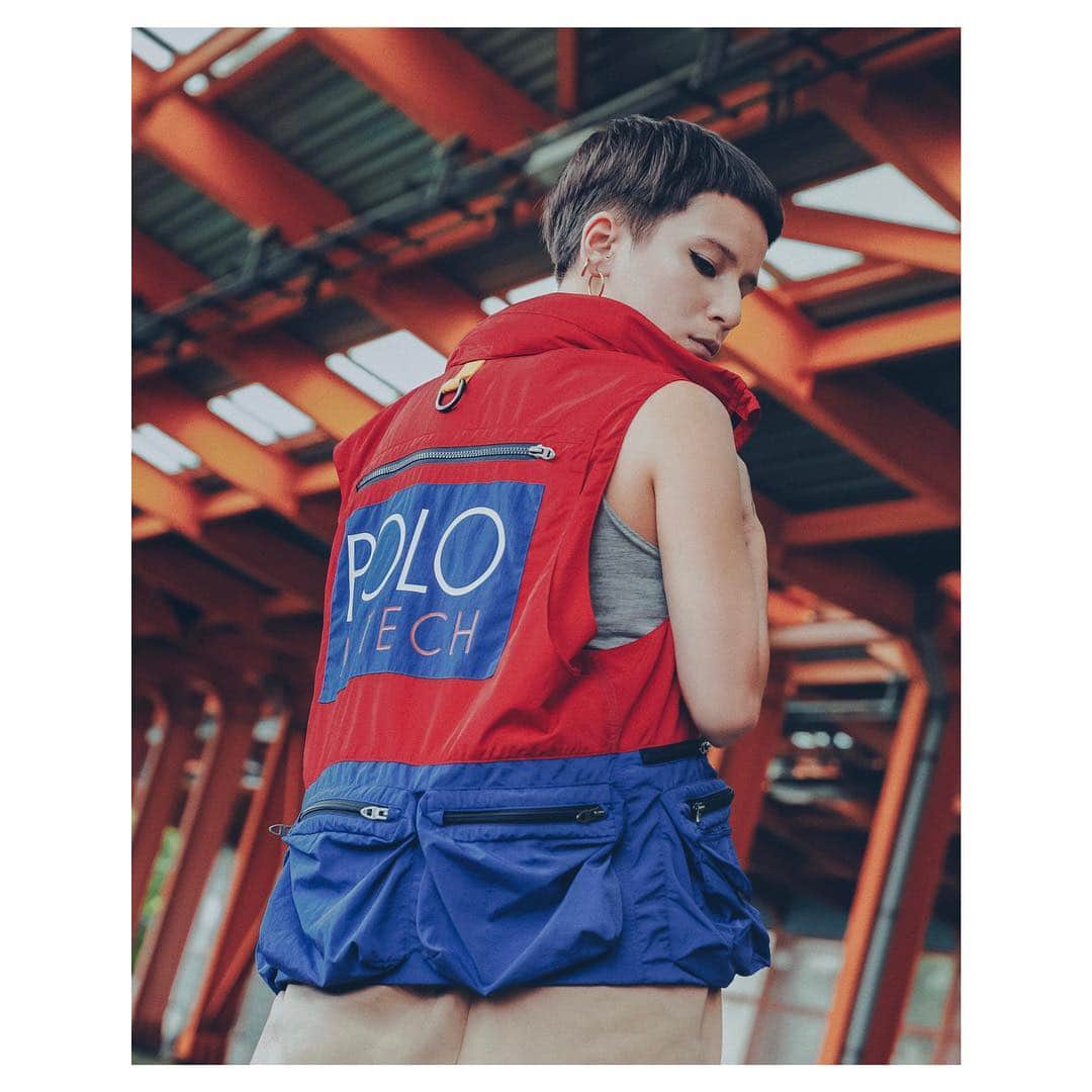 Polo Ralph Laurenさんのインスタグラム写真 - (Polo Ralph LaurenInstagram)「Photographed in Hong Kong, Polo Hi-Tech is featured by @HypeBeast, shot through a modern-day lens and starring a group of explorers. Swipe to explore the editorial. . #Hypebeast @HypebeastStyle #RL50 #PoloEditorials #RLEditorials」10月14日 5時40分 - poloralphlauren