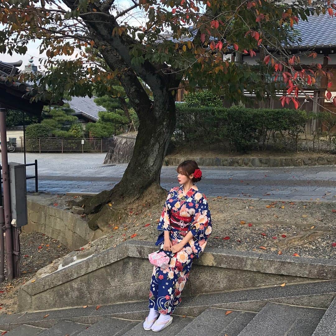 ナム・スミンさんのインスタグラム写真 - (ナム・スミンInstagram)「기모노 입겠다고 두시간 자고 돌아다닌 오사카 여행ㅋㅋㅋㅋㅋㅋㅋㅋ 작년에는 워니랑 두번이나 일본여행 갔눈데,,, 워니 유부녀 되기 전에 또 가쟈규,,,,🤧」10月14日 16時57分 - suminzz