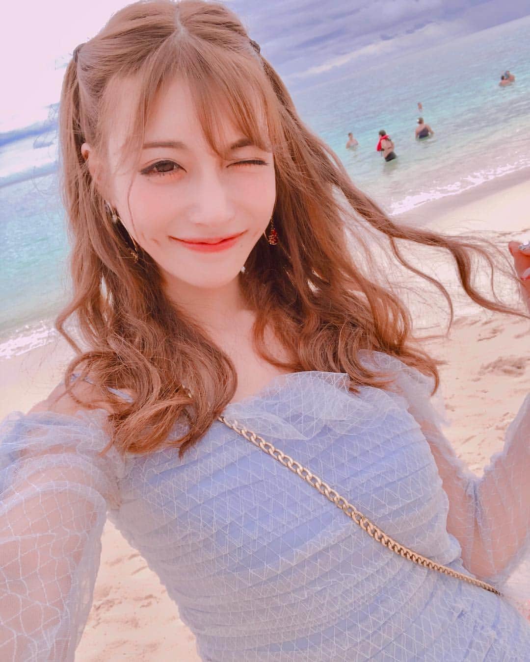 明日花キララのインスタグラム：「やっぱり夏も好きだなあ👒🐚 #hawaii」
