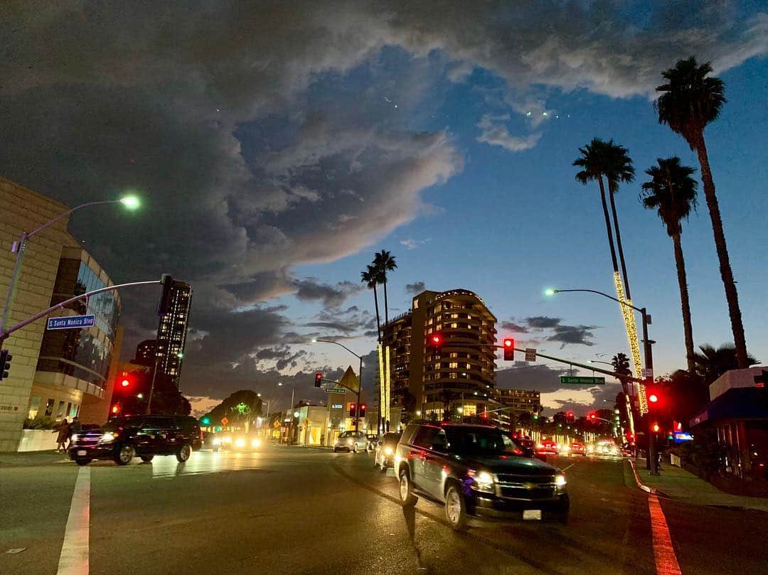 ハ・ソクジンさんのインスタグラム写真 - (ハ・ソクジンInstagram)「Evening Angeles  #미국 #엘에이 #sunset」10月14日 14時27分 - haseokjin